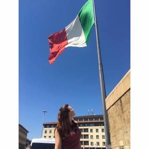 Meet your Posher, Angela